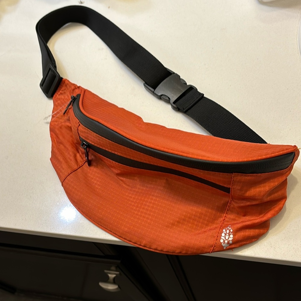 Nwot Free People Fp Movement Ripstop Runner Pack … - image 1